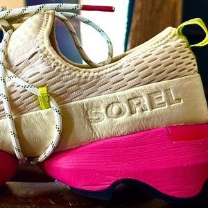 Stylish Sorel Kinetic Breakthru Day Lace athletic / Pickleball shoes